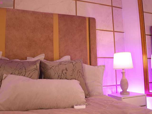 lyrabellini's BongaCams show and profile