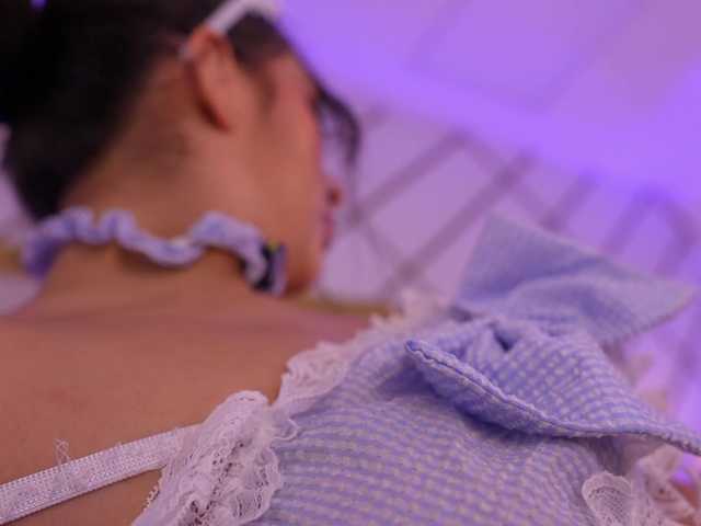 lyrabellini live cam on BongaCams