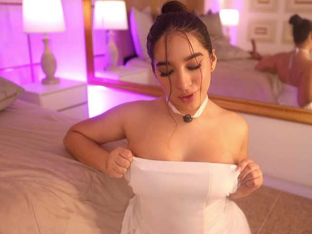 lyrabellini's BongaCams show and profile