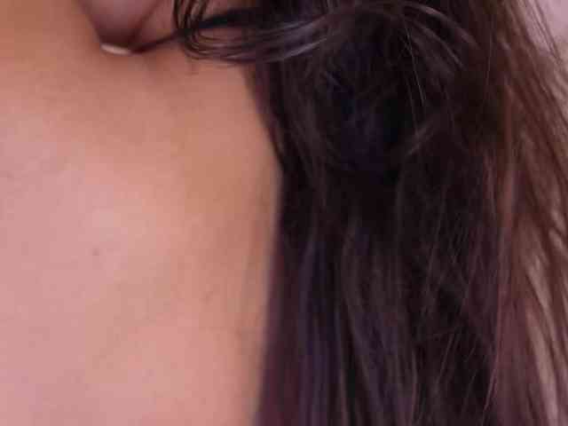 lyrabellini Live Webcam on BongaCams