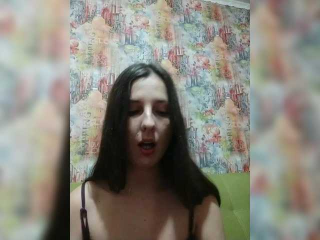 Avrori live cam on BongaCams