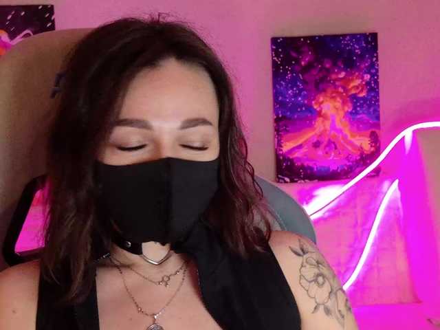 NightMint's BongaCams show and profile