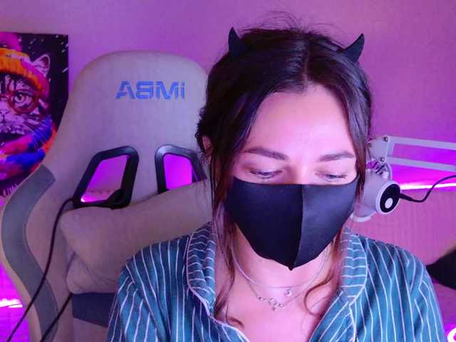 nightmint live sex show