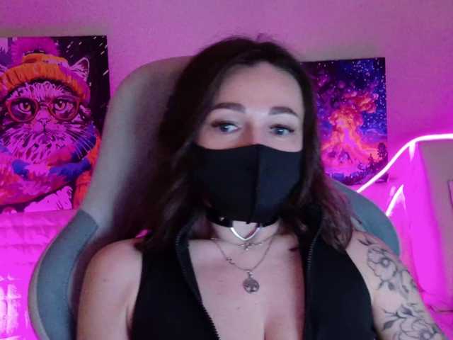 NightMint's BongaCams show and profile