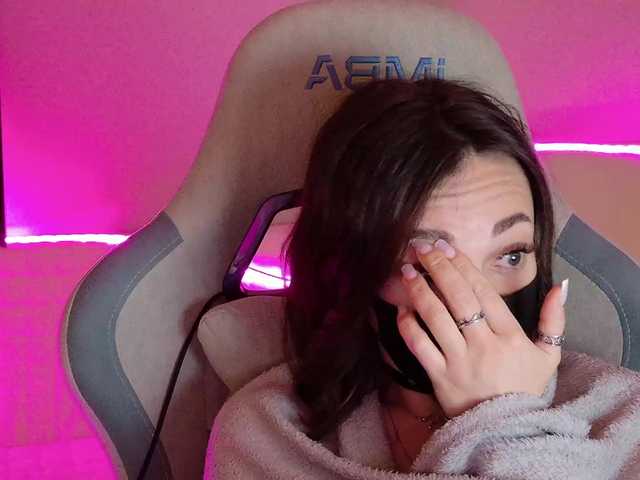 NightMint's BongaCams show and profile