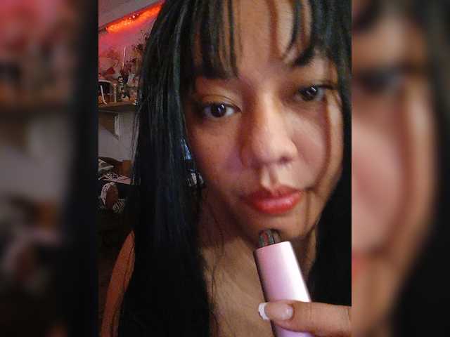 DianeHansen10 live cam on BongaCams