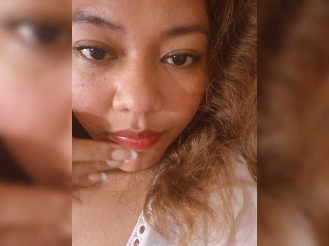 DianeHansen10 live cam on BongaCams