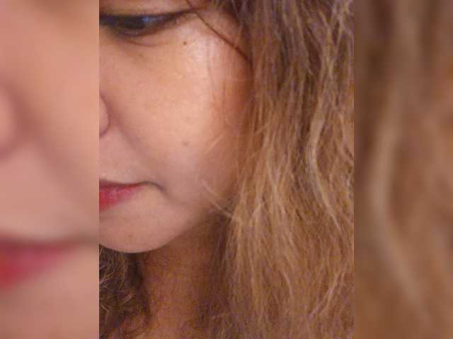 DianeHansen10 live cam on BongaCams