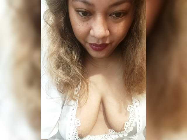 DianeHansen10 live cam on BongaCams