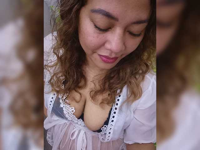 DianeHansen10 live cam on BongaCams