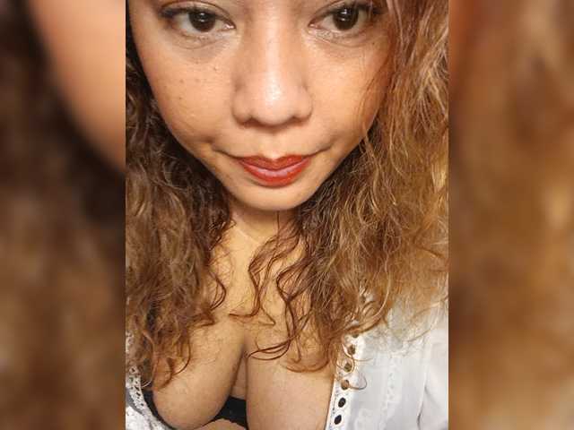 DianeHansen10 live cam on BongaCams