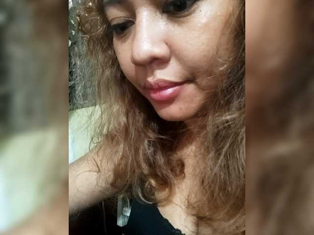 DianeHansen10 live cam on BongaCams