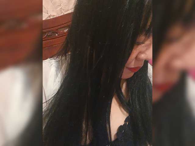 DianeHansen10 live cam on BongaCams