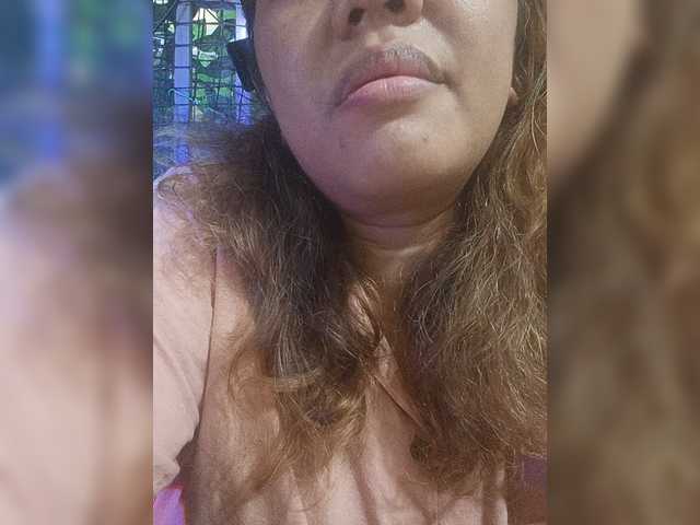 DianeHansen10 live cam on BongaCams