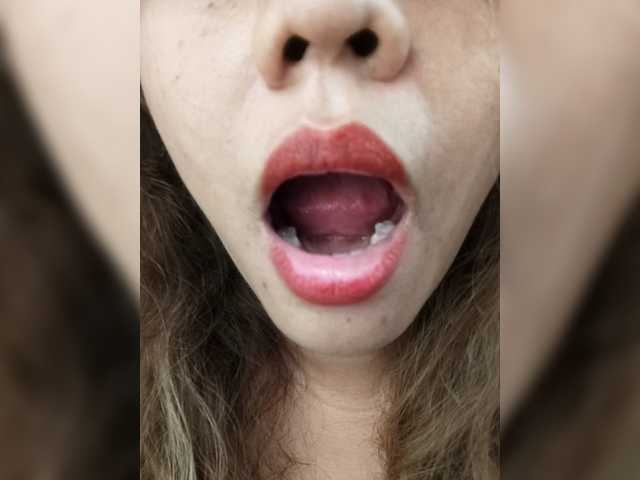 DianeHansen10 live cam on BongaCams