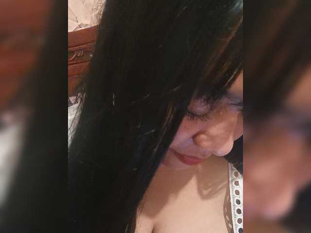 DianeHansen10 live cam on BongaCams