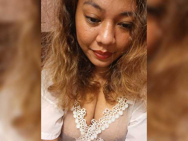 DianeHansen10 live cam on BongaCams