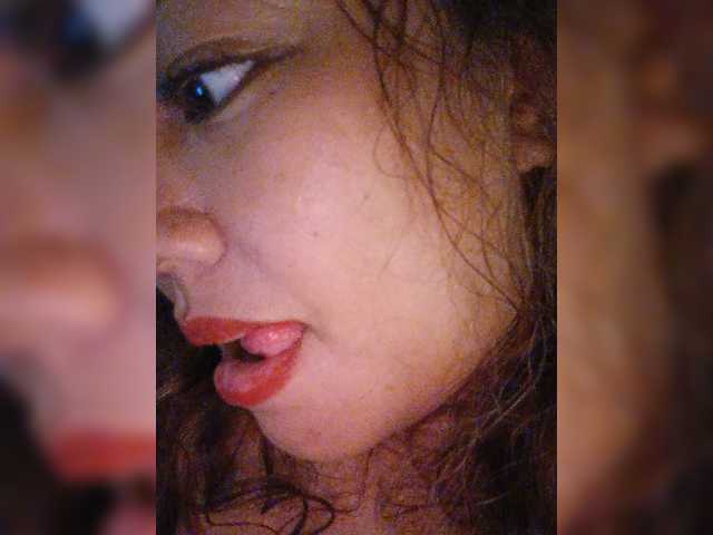 DianeHansen10, en vivo ahora en BongaCams