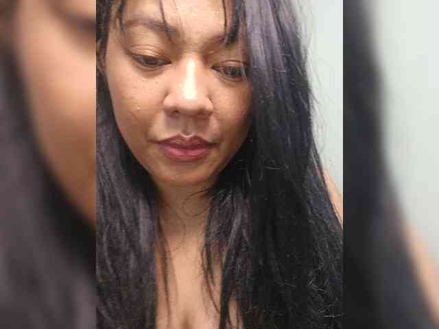 DianeHansen10 webcam