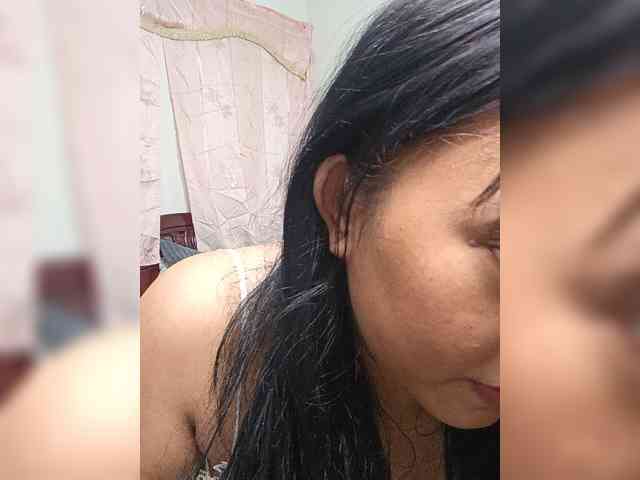 DianeHansen10 webcam