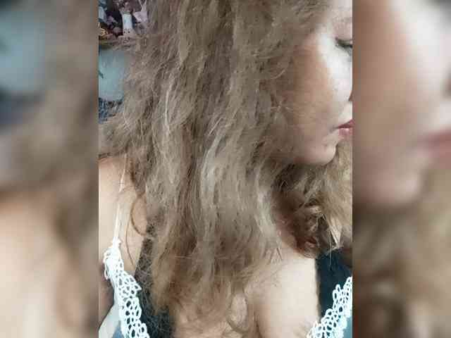DianeHansen10 webcam