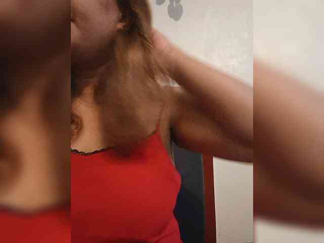 DianeHansen10 webcam