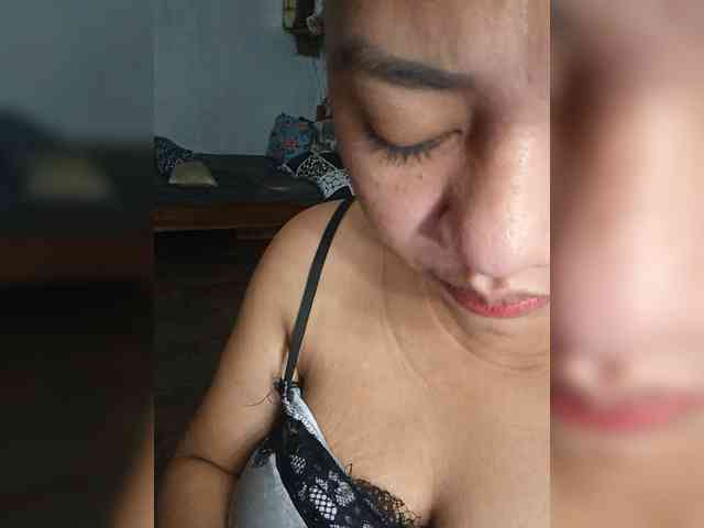 DianeHansen10 webcam