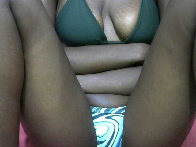 Ebonyslim live cam on BongaCams