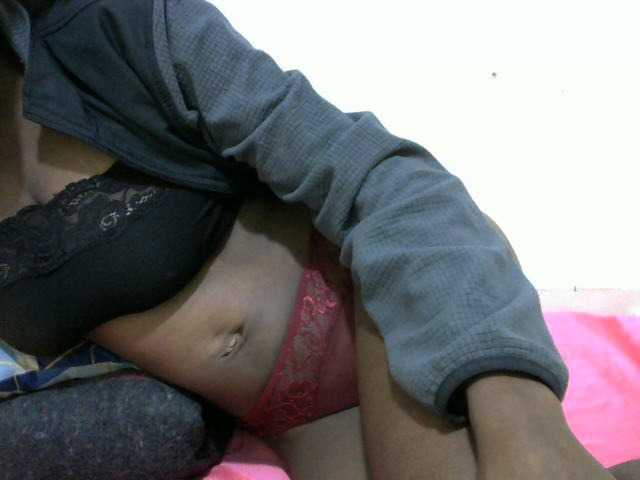 Ebonyslim live cam on BongaCams