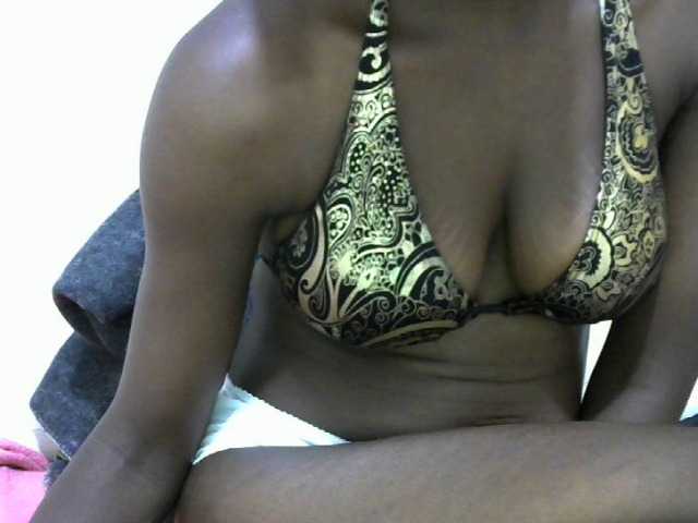 Ebonyslim, en directo ahora en BongaCams