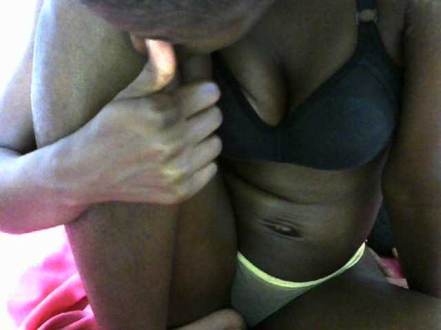Ebonyslim live cam on BongaCams