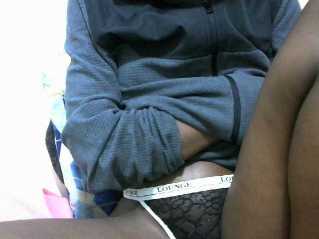 Ebonyslim live cam on BongaCams