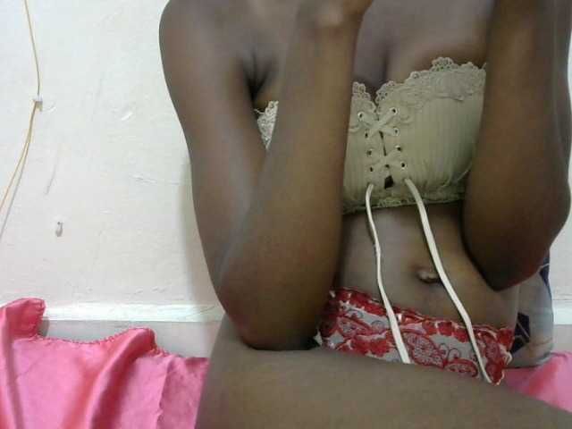 Ebonyslim, en vivo ahora en BongaCams