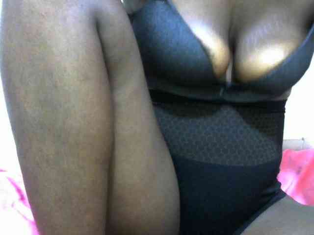 Ebonyslim webcam