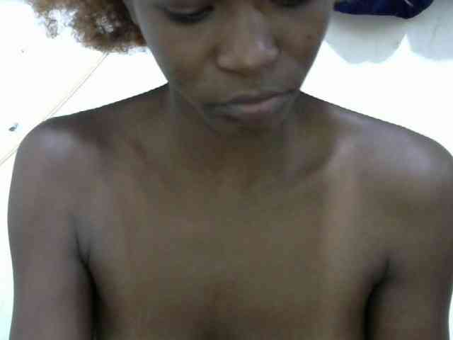 Ebonyslim webcam