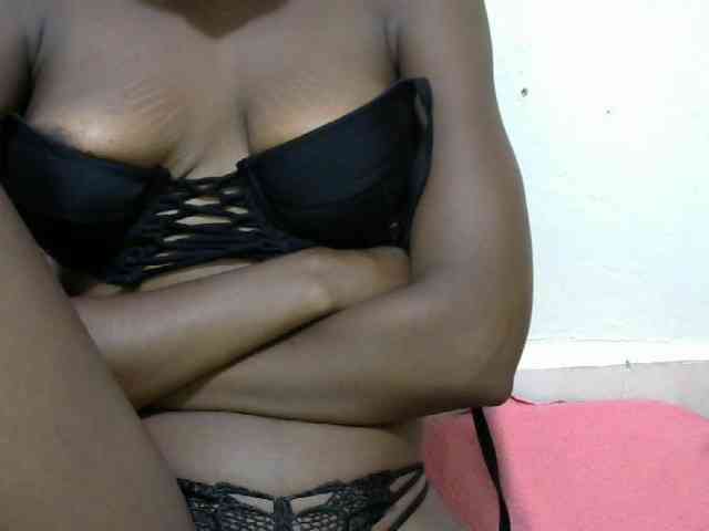 Ebonyslim webcam