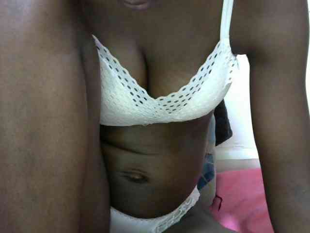 Ebonyslim webcam