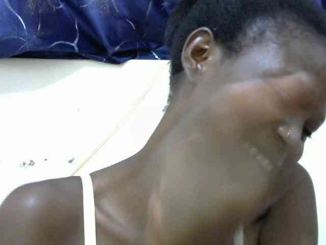 Ebonyslim webcam