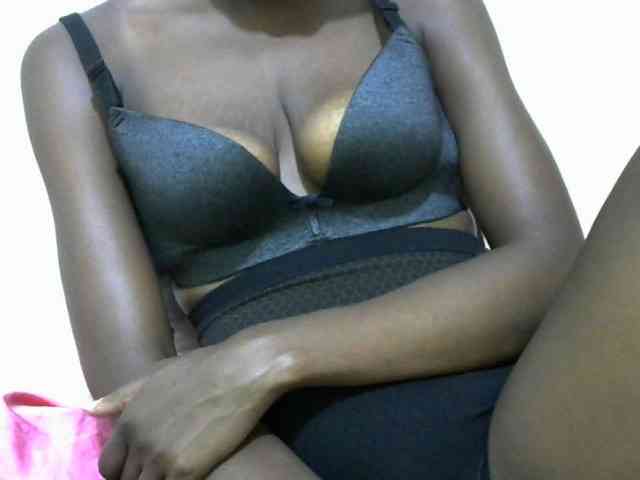 Ebonyslim webcam