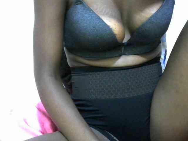 Ebonyslim webcam