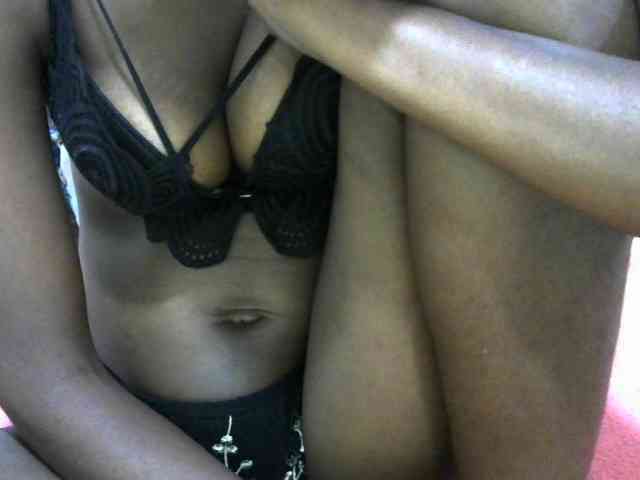 Ebonyslim webcam