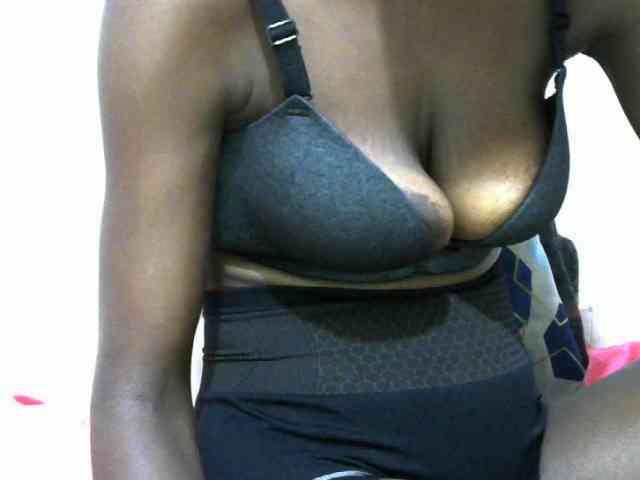 Ebonyslim webcam
