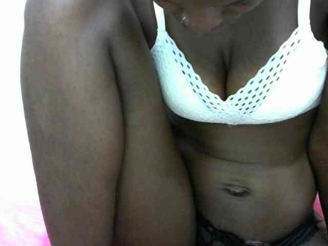 Ebonyslim webcam