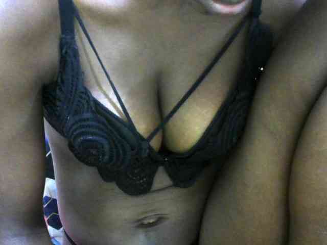 Ebonyslim webcam