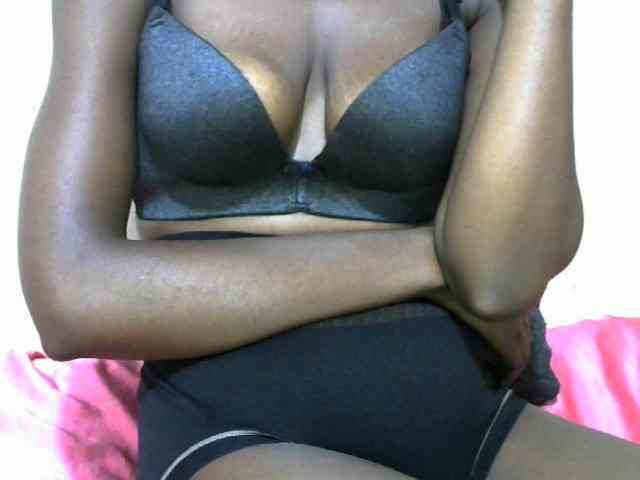 Ebonyslim webcam