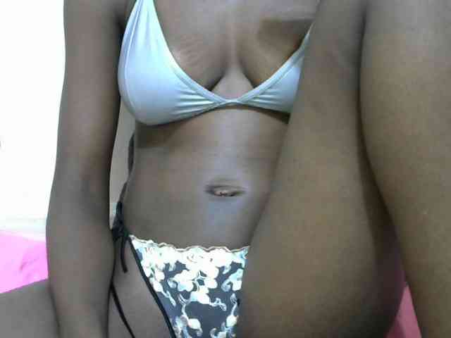 Ebonyslim webcam