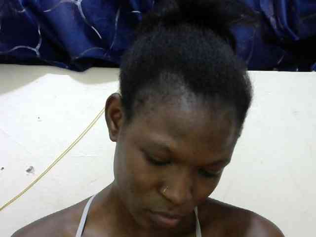 Ebonyslim webcam