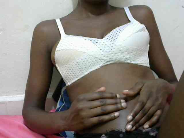 Ebonyslim webcam