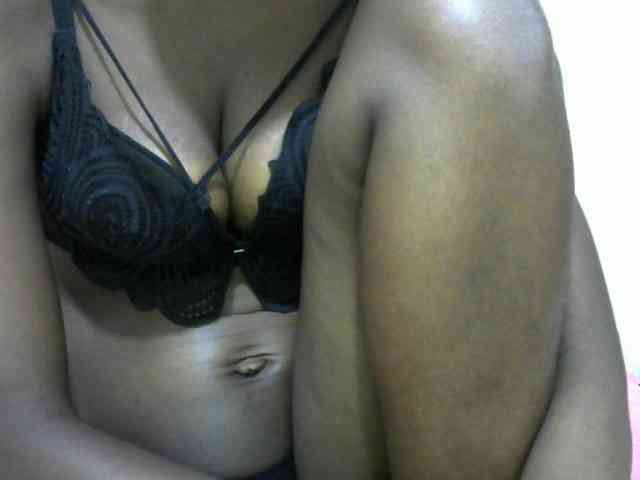 Ebonyslim webcam