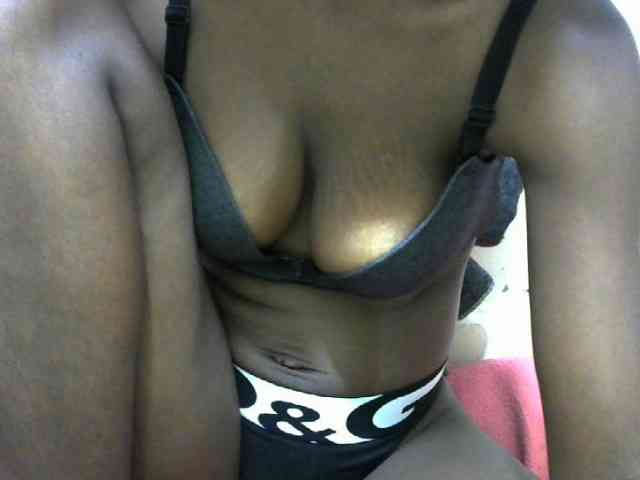 Ebonyslim webcam